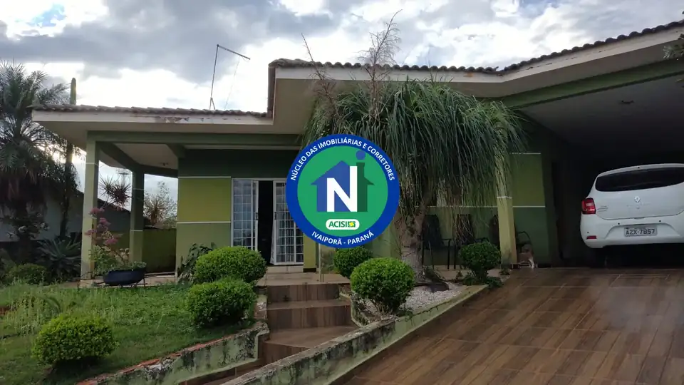 Casa à Venda com 3 quartos, 2 banheiros, 2 vagas e 220m² — foto 3